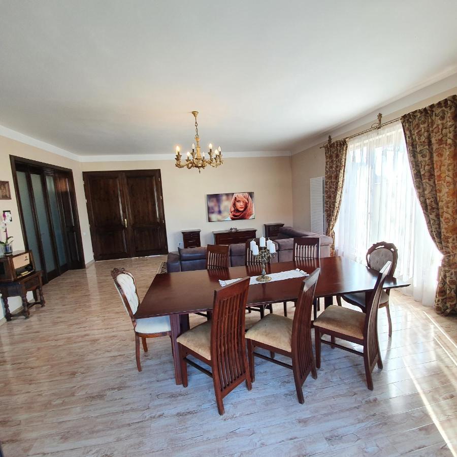 Vila De La Lugas Орадеа Екстериор снимка